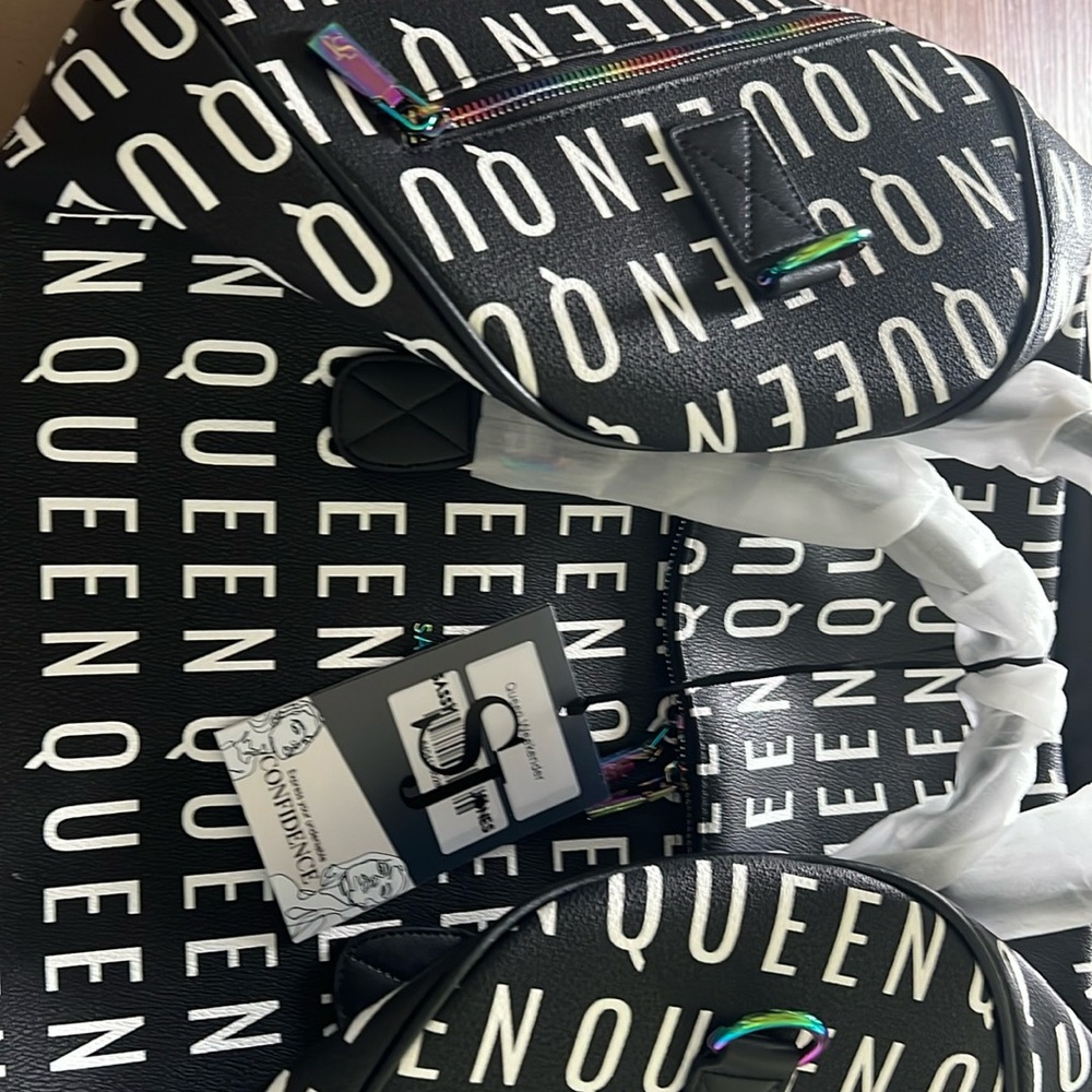 Sassy Jones Queen weekender duffle bag.new never used.